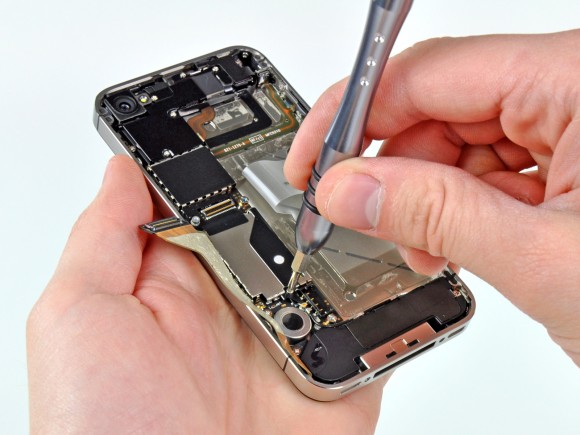 iphone_4s_teardown-chipset